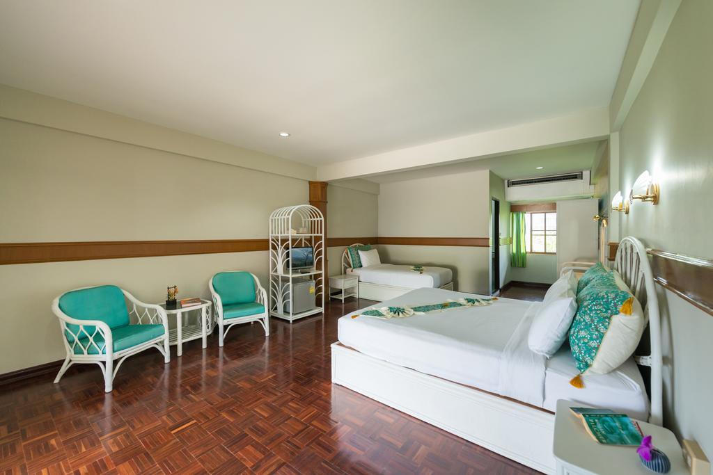 Pen Villa Hotel, Surin Beach - Sha Extra Plus Exterior photo