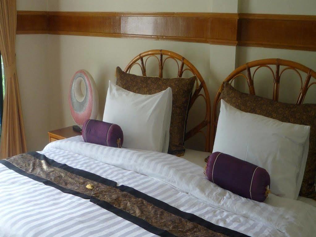 Pen Villa Hotel, Surin Beach - Sha Extra Plus Exterior photo